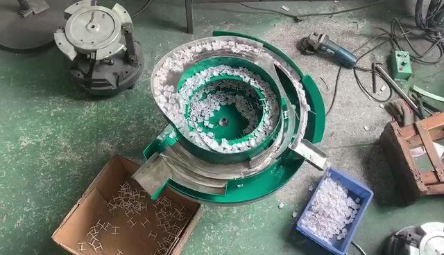 塑胶产品挑选振动盘